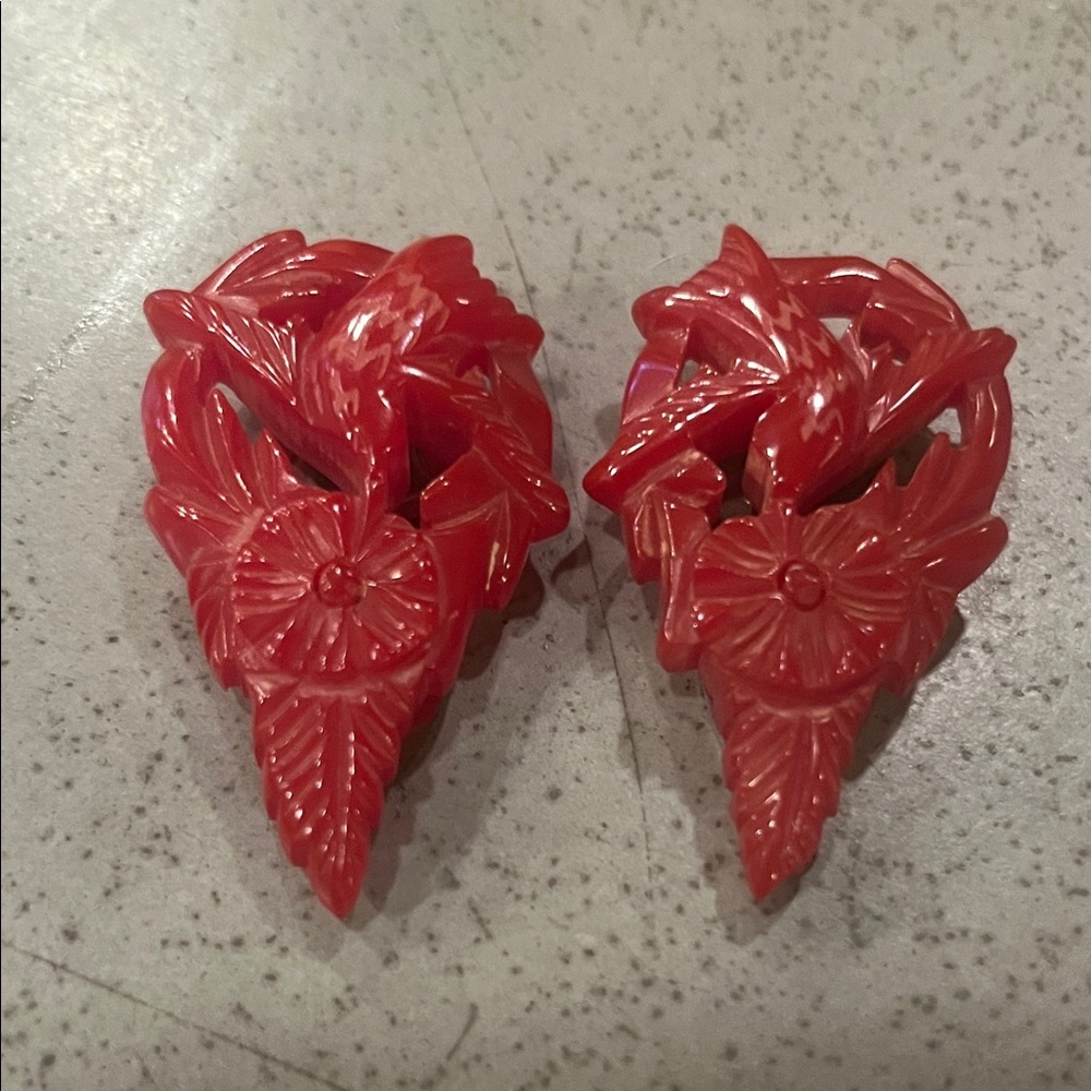 Vintage Red Bakelite Floral Dress Clips – 1930s (Pair)